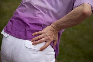 Pain in the hip joint in the joint joint