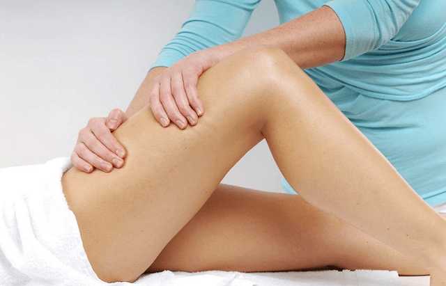 massage hip joint